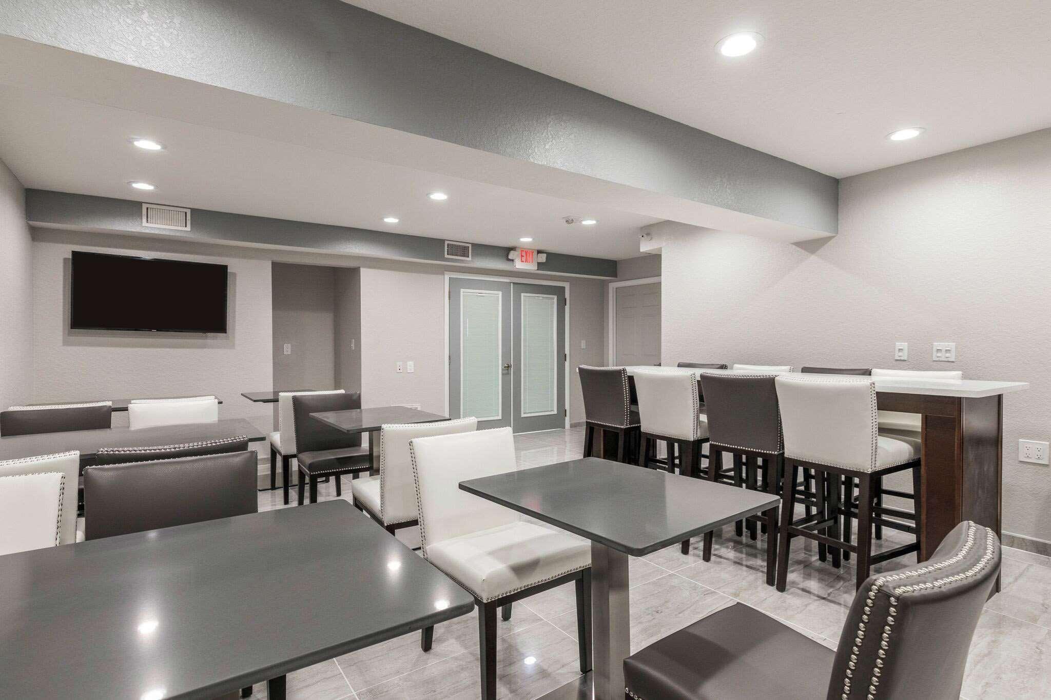 Baymont By Wyndham Punta Gorda/Port Charlotte Hotel Bagian luar foto