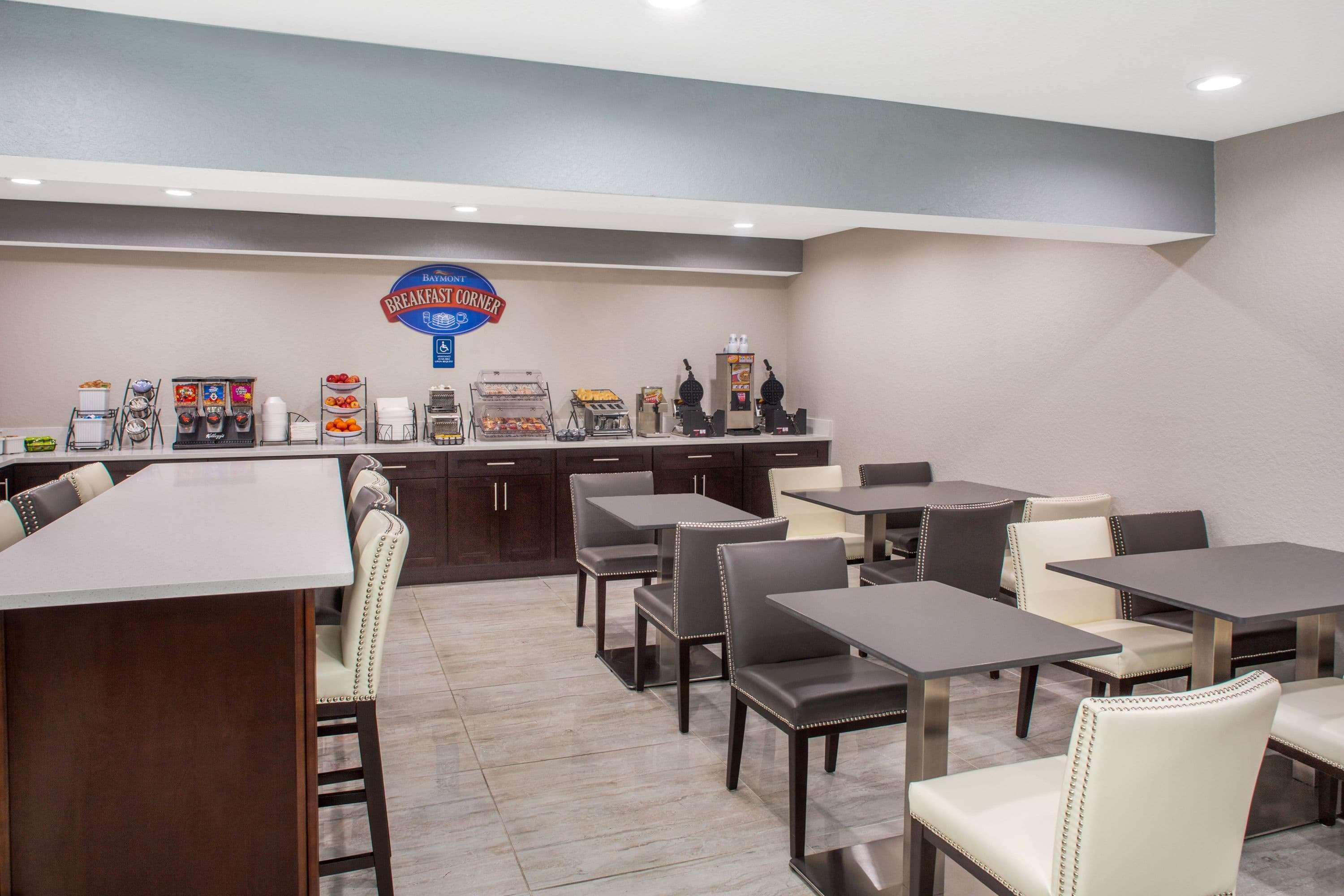 Baymont By Wyndham Punta Gorda/Port Charlotte Hotel Bagian luar foto