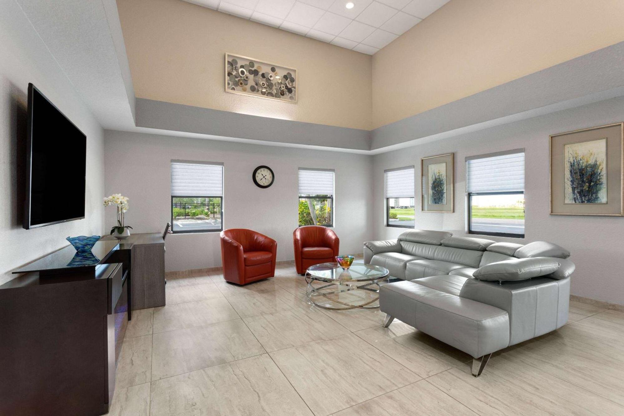 Baymont By Wyndham Punta Gorda/Port Charlotte Hotel Bagian luar foto