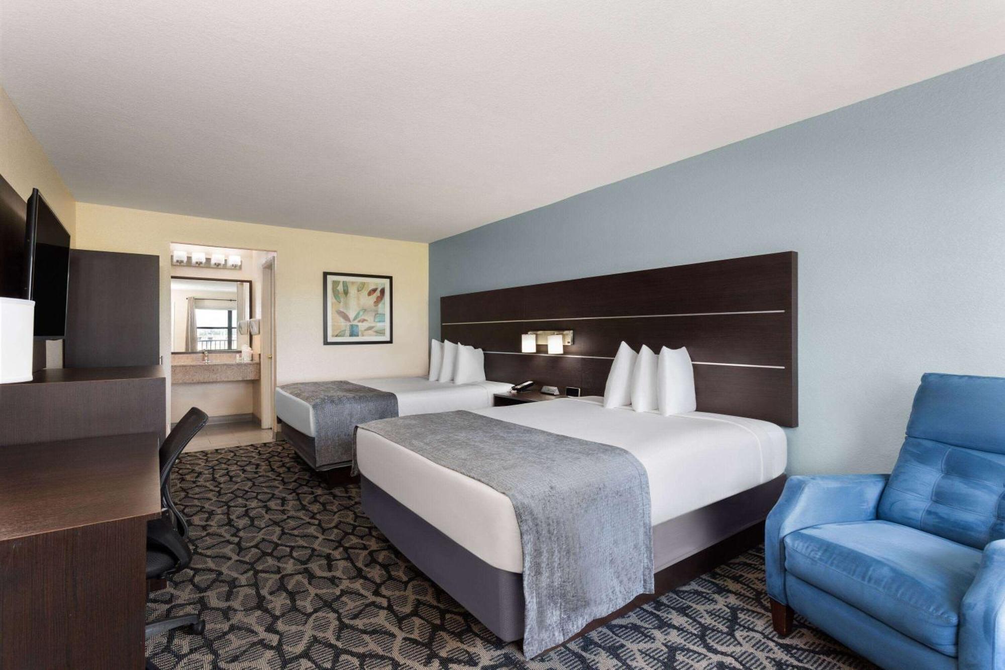 Baymont By Wyndham Punta Gorda/Port Charlotte Hotel Bagian luar foto