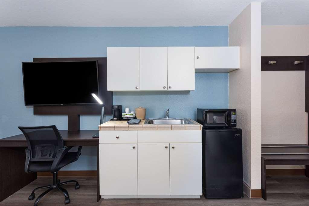 Baymont By Wyndham Punta Gorda/Port Charlotte Hotel Ruang foto