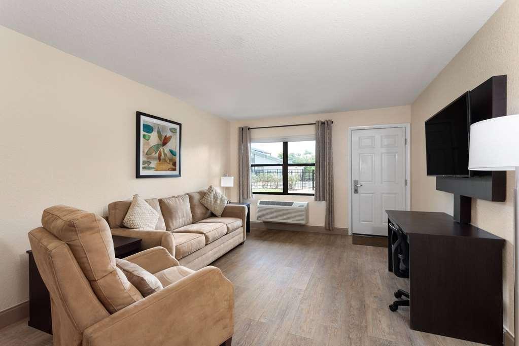 Baymont By Wyndham Punta Gorda/Port Charlotte Hotel Ruang foto